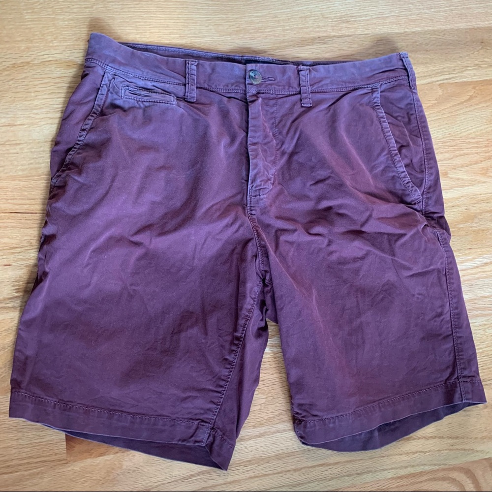 American Eagle men’s size 32 shorts